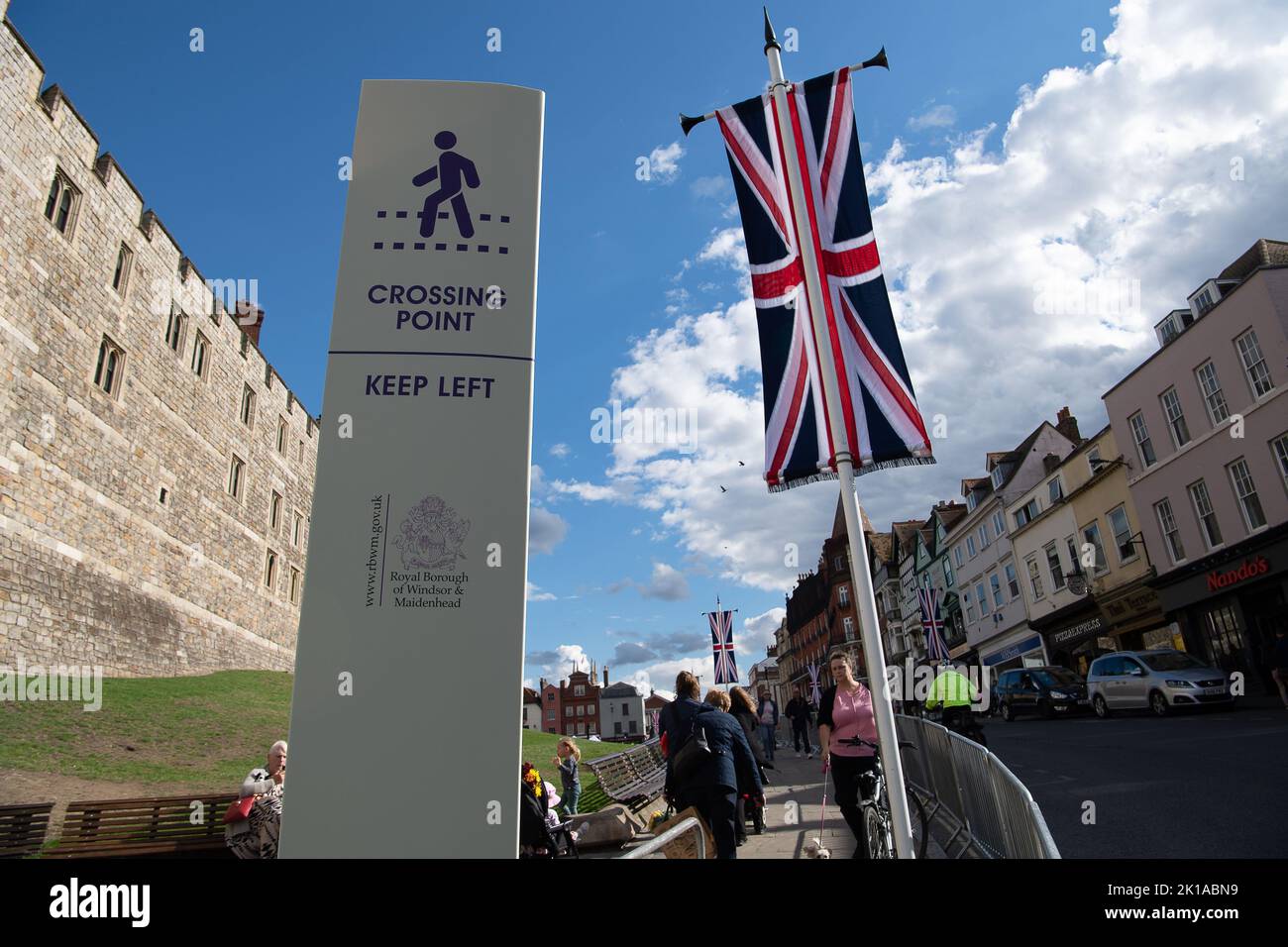 Windsor, Berkshire, UK. 16th September, 2022. A crossing point sign by