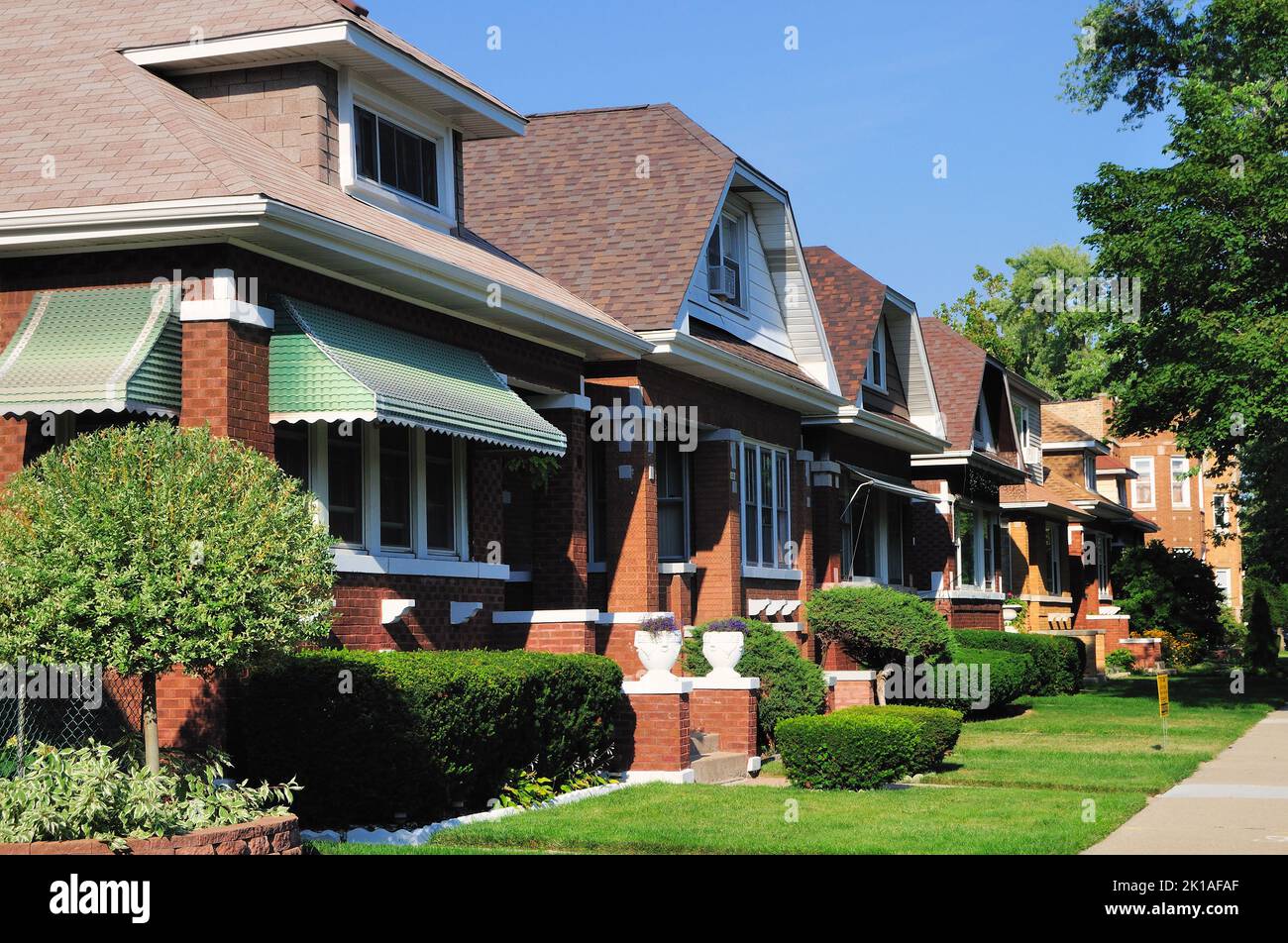 Chicago, Illinois, USA. Row of bungalow-style homes that occupy blocks of residential communities in Chicago. Stock Photo