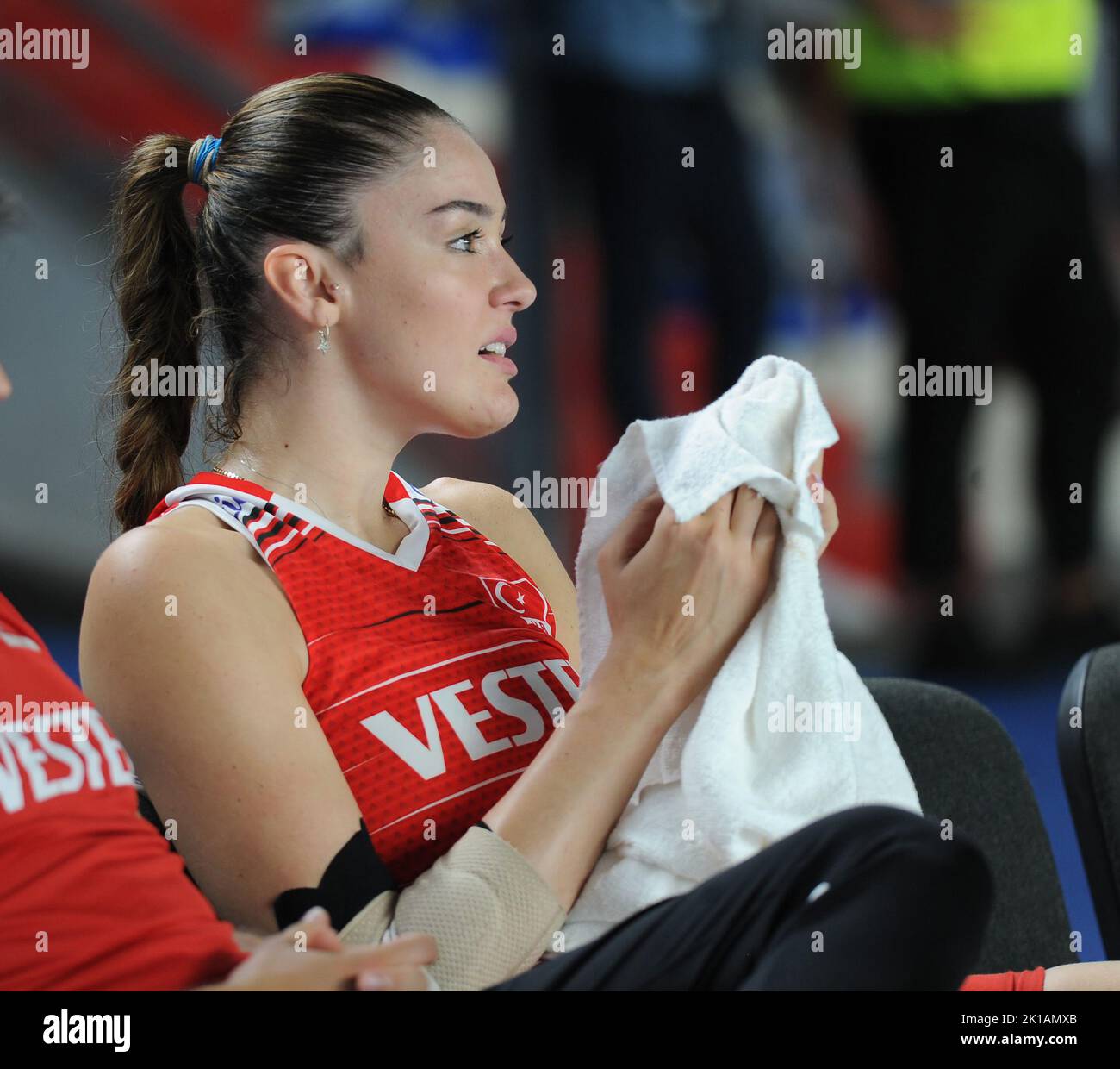 Zehra GunesZehra Güneş captivating on court