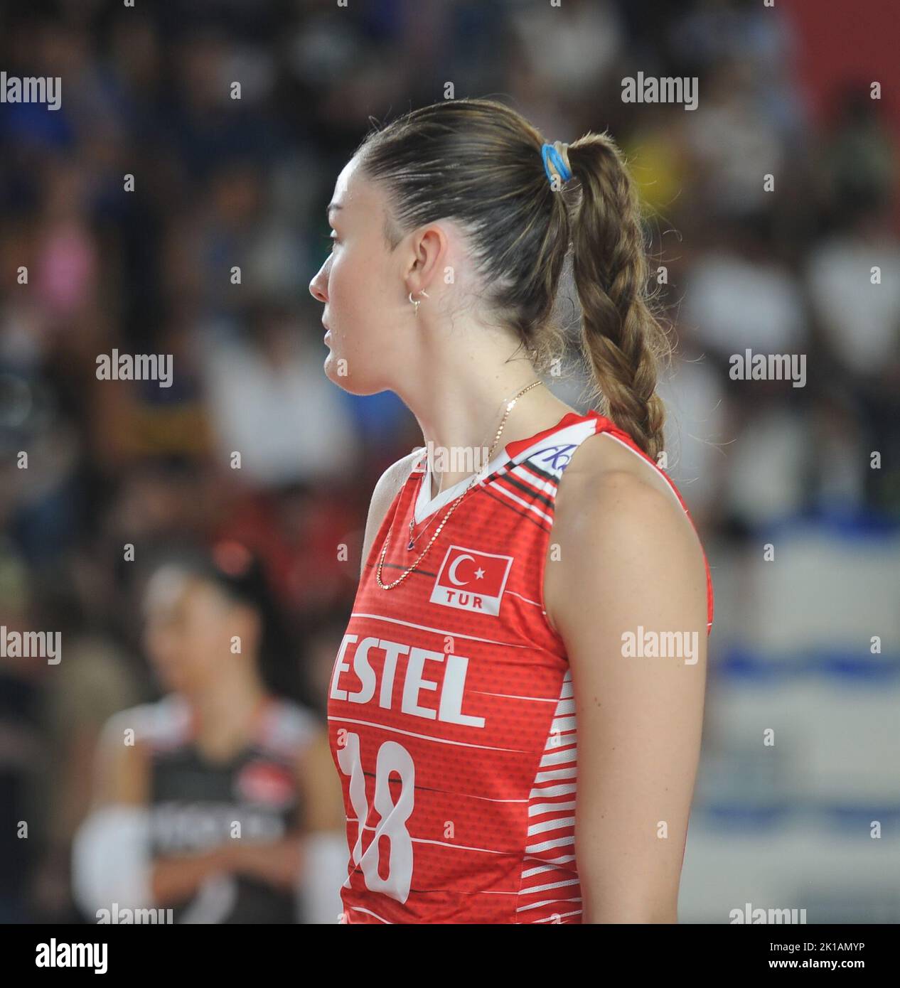 Zehra GunesZehra Güneş mesmerizing gaze