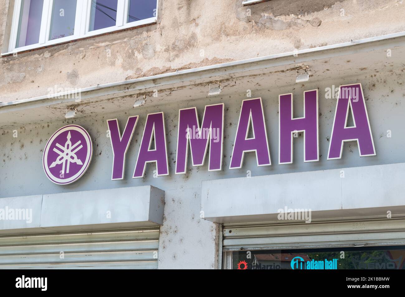 Yamaha brand logo hi-res stock photography and images - Alamy