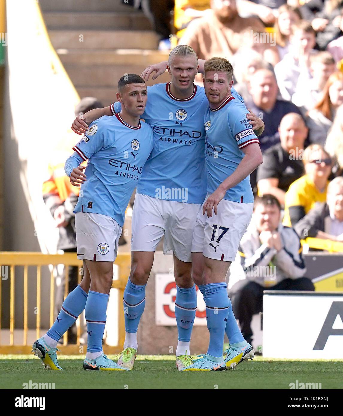 Haaland and Foden ensure Manchester City qualify with win over