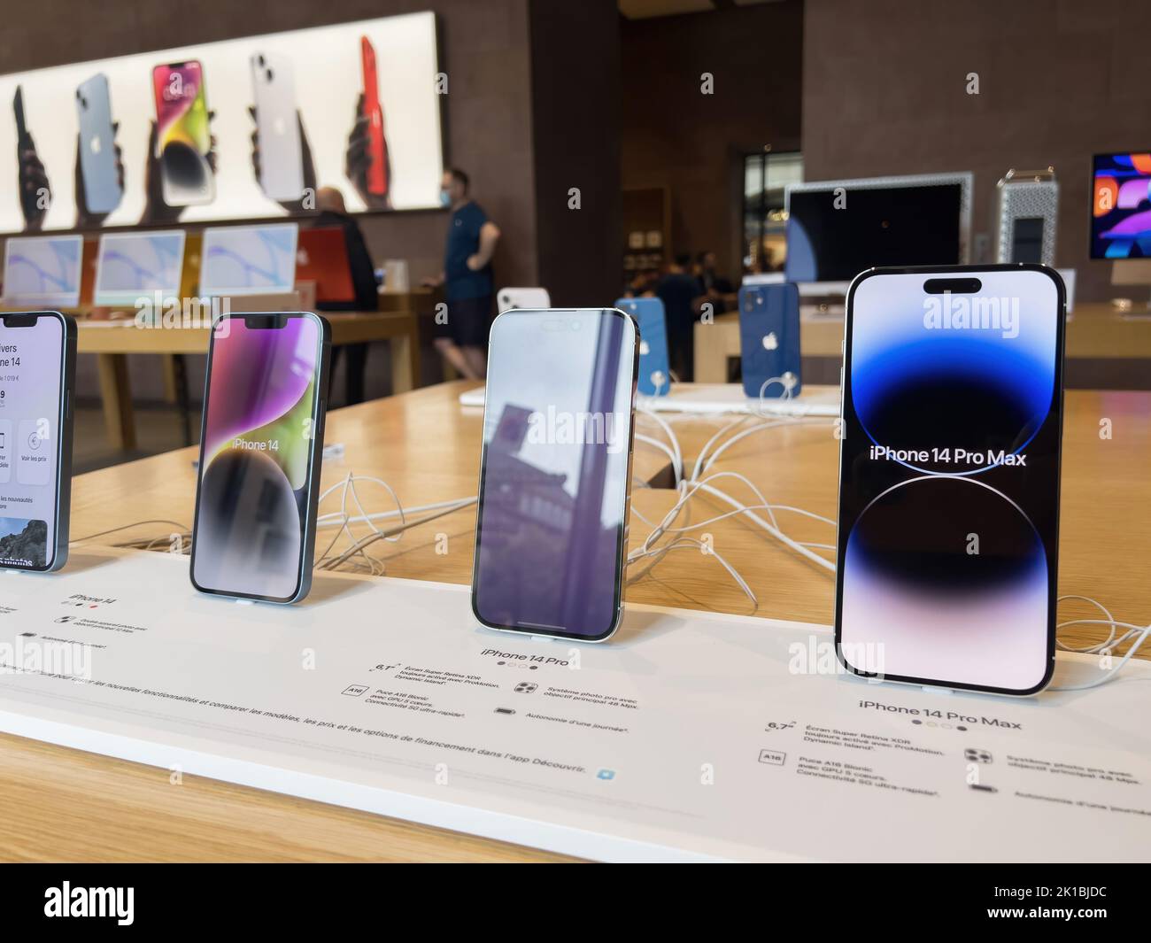 iphone 14 pro max in uk apple store