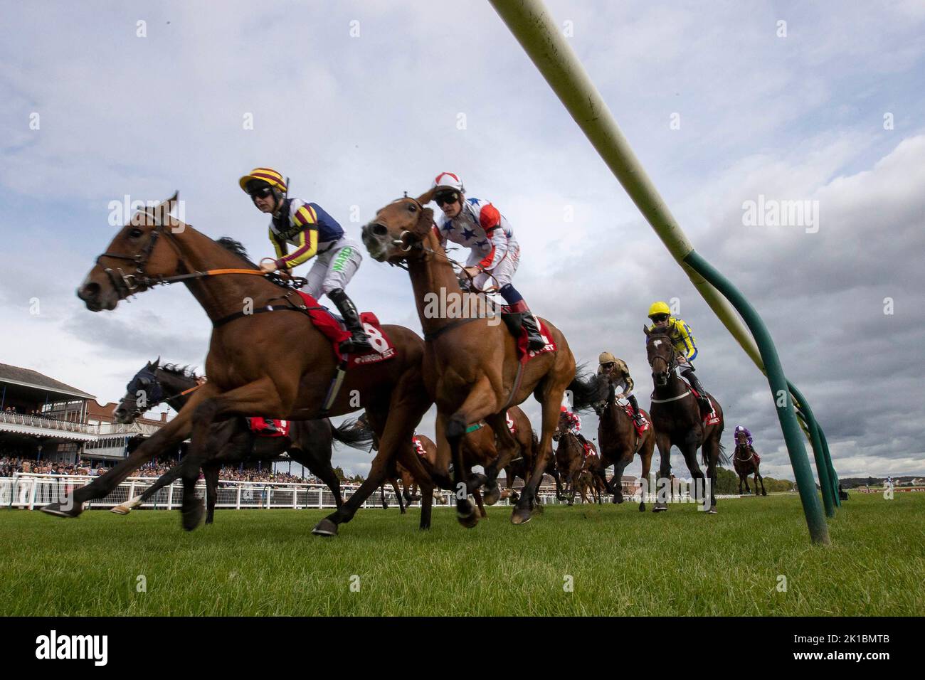Gweedore ridden by jockey Jason Hart (left) wins the Virgin Bet Handicap during the Virgin Bet Ayr Gold Cup day at Ayr Racecourse, Ayr. Picture date: Saturday September 17, 2022. Stock Photo
