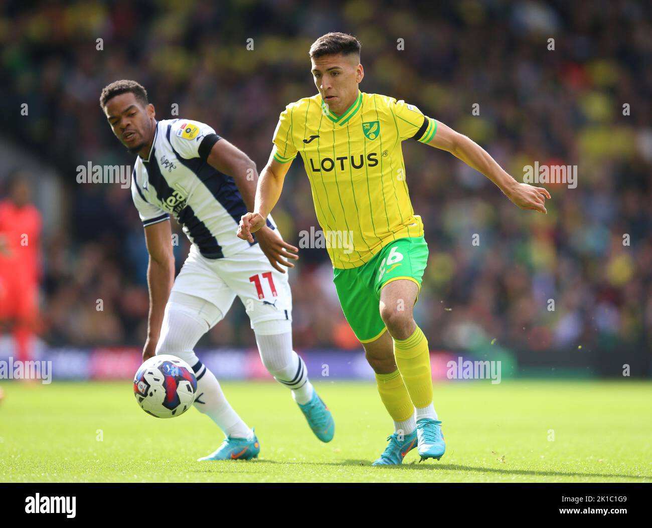 Norwich City's Marcelino Nunez (right) and West Bromwich Albion's Grady Diangana battle for the ball during the Sky Bet Championship match at Carrow Road, Norwich. Picture date: Saturday September 17, 2022. Stock Photo