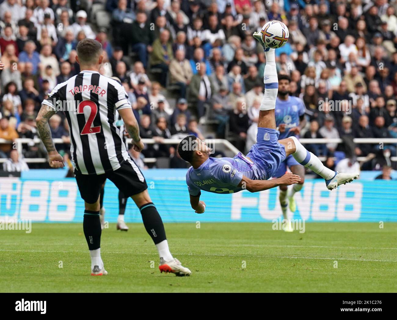 Bournemouth's Dominic Solanke tries an overhead kick during the Premier League match at St James' Park, Newcastle. Picture date: Saturday September 17, 2022. Stock Photo