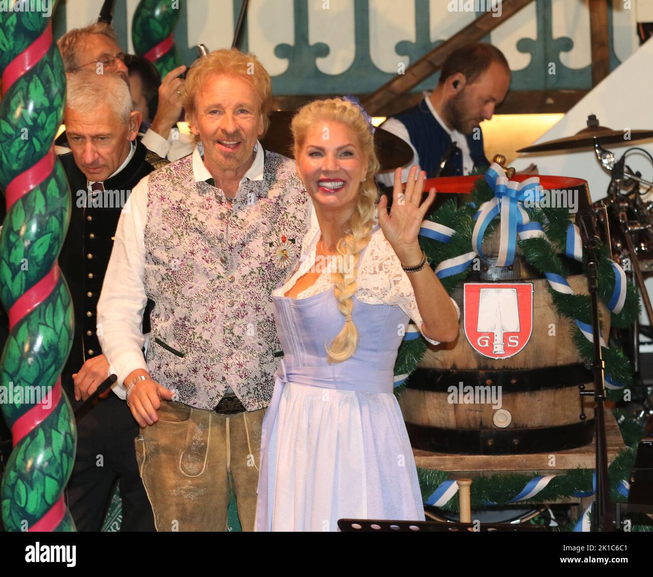 Munich, Germany. 17th Sep, 2022. MUNICH, Germany. , . TV-Moderator and Entertainer Thomas GOTTSCHALK and his partner Karina MROSS opened the Oktoberfest in the Marstall beer hall - ' O'zapft is! ' Credit: SPP Sport Press Photo. /Alamy Live News Credit: SPP Sport Press Photo. /Alamy Live News Stock Photo