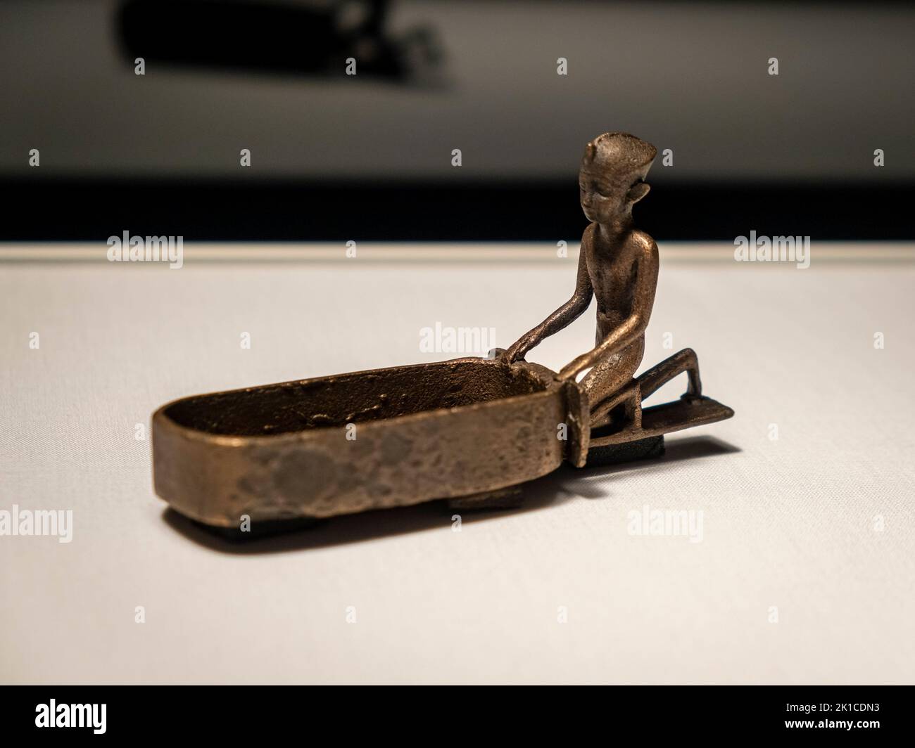 Ancient egyptian incense burner hires stock photography and images Alamy