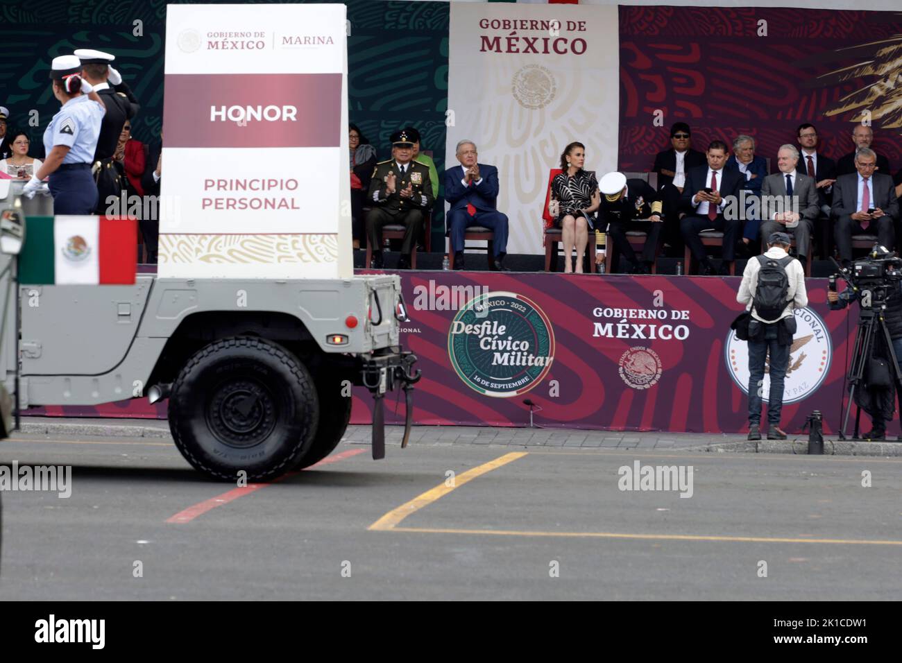 Mexico City, Mexico. 16th Sep, 2022. September 16, 2022, Mexico City, Mexico: Mexico’s President Andres Manuel Lopez Obrador with his wife Beatriz Gutiérrez Müller during  the military civic parade on the 212th anniversary of the cry of independence at the Zocalo in Mexico City, Mexico. on September 16, 2022 in Mexico City, Mexico. (Photo by Luis Barron/Eyepix Group). Credit: Eyepix Group/Alamy Live News Stock Photo