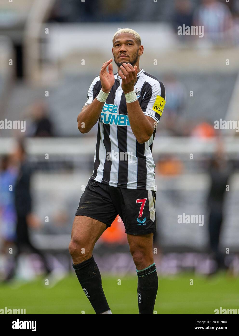 Epl football supporters hi res stock photography and images Alamy