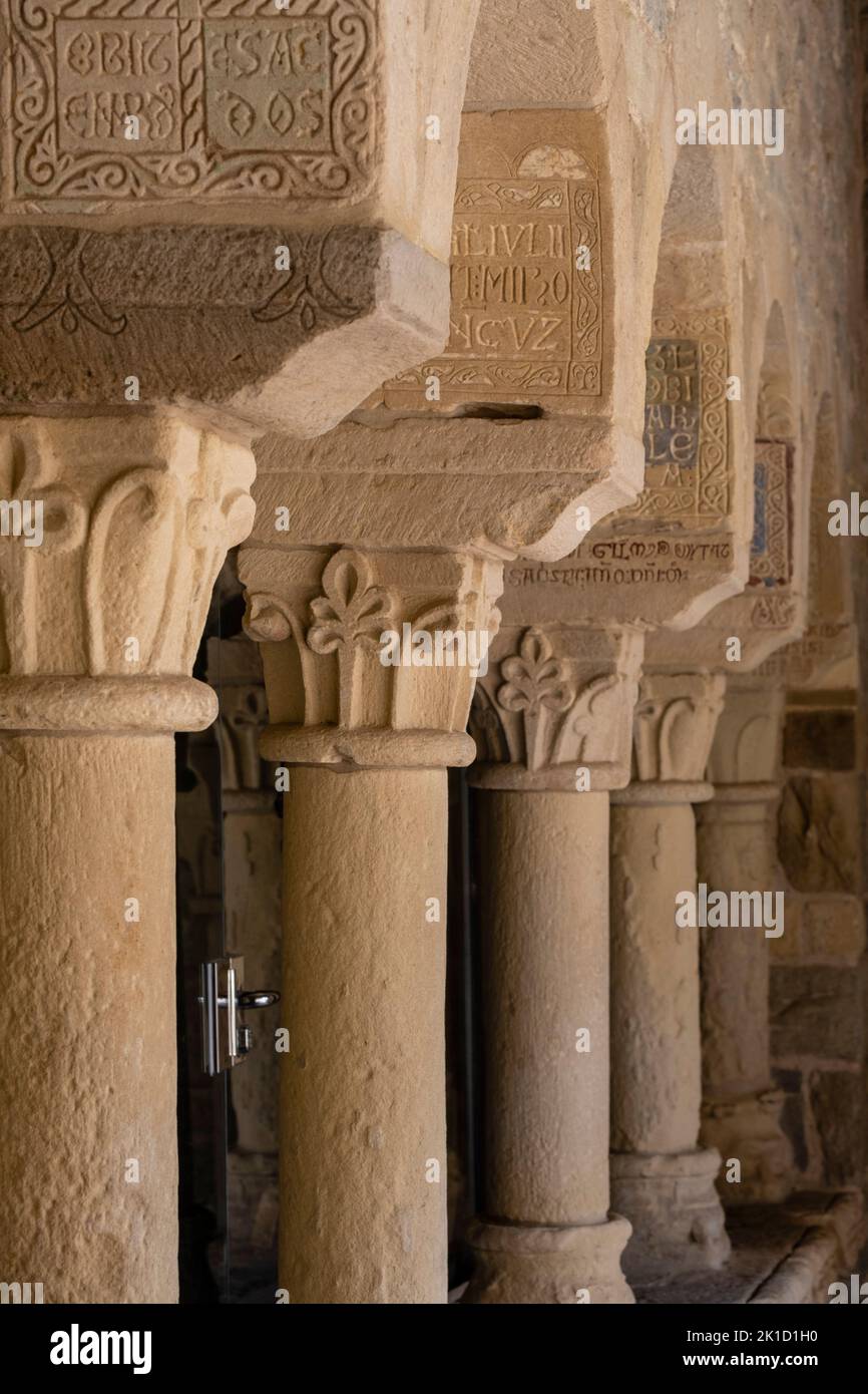 cloister of the former cathedral of San Vicente, Roda de Isábena, obituaries,, Isábena Valley, Huesca, Spain. Stock Photo