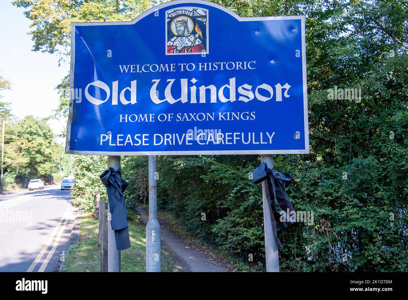 Old Windsor, Berkshire, UK. 17th September, 2022. Black mourning