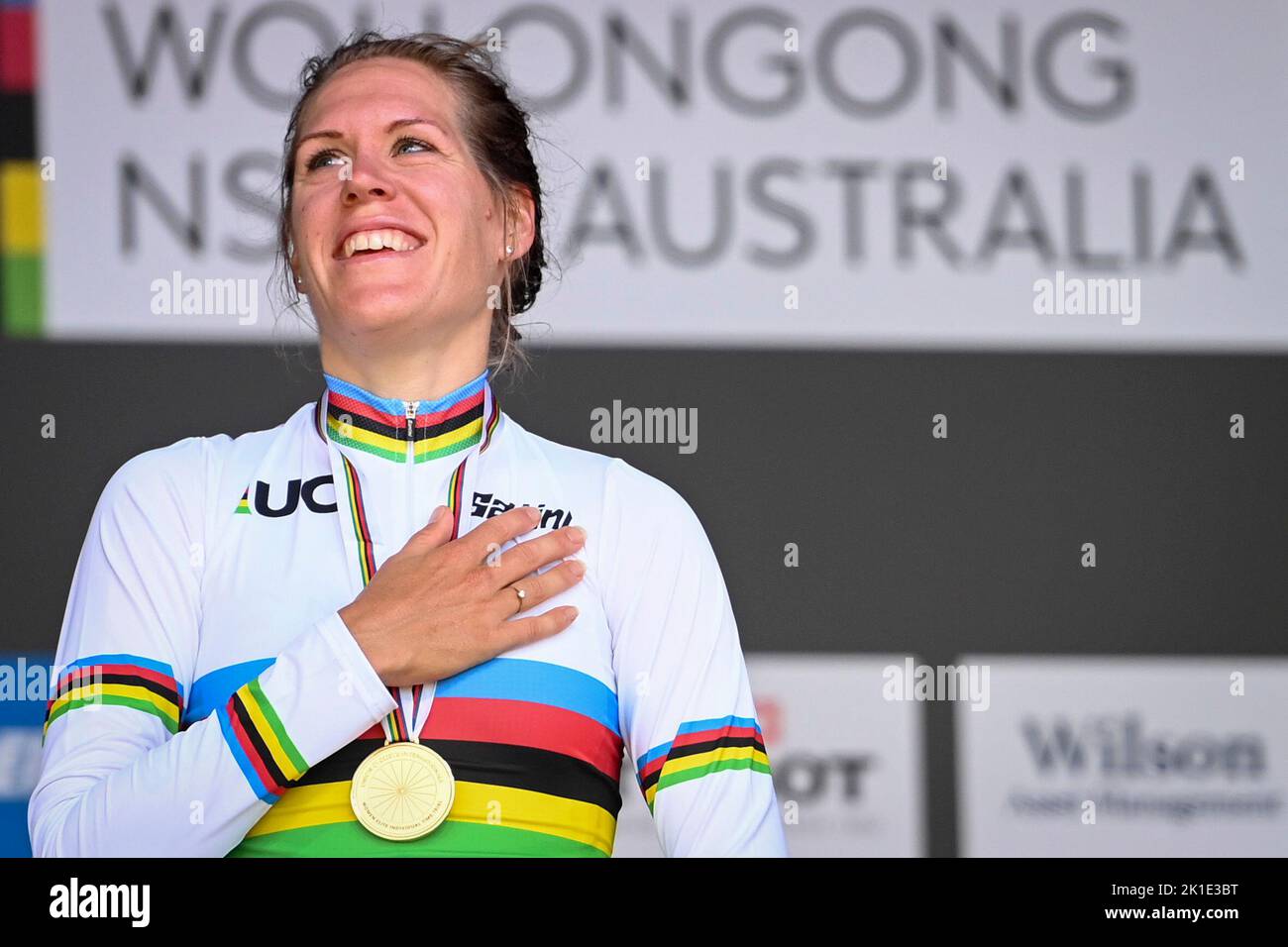 Dutch Ellen Van Dijck , winner of the gold medal pictured on the podium of the women elite individual time trial at the UCI Road World Championships Cycling 2022, in Wollongong, Australia, Sunday 18 September 2022. The Worlds are taking place from 18 to 25 September. BELGA PHOTO DIRK WAEM Stock Photo