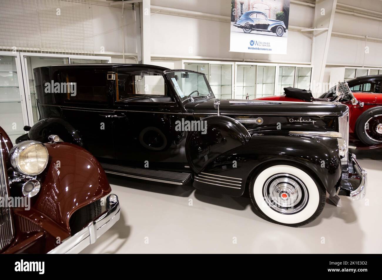 デカいです❗️新品未開封　1941 Packard limousines 1941 Packard limousine 1:18 scale ￼ - YouTube