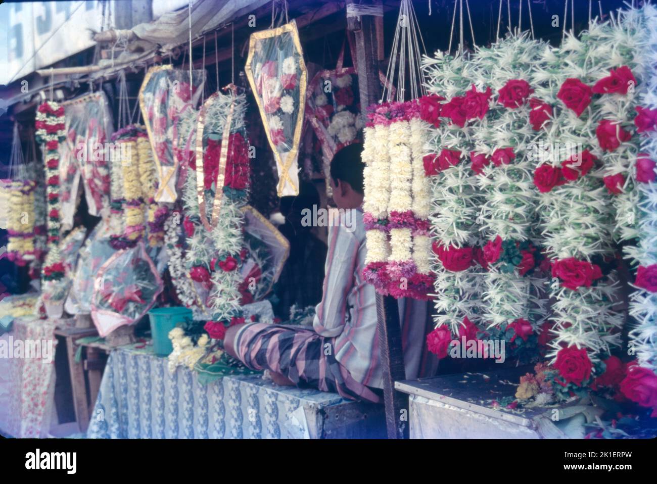 Flower Garland Shop, Mumbai Stock Photo - Alamy