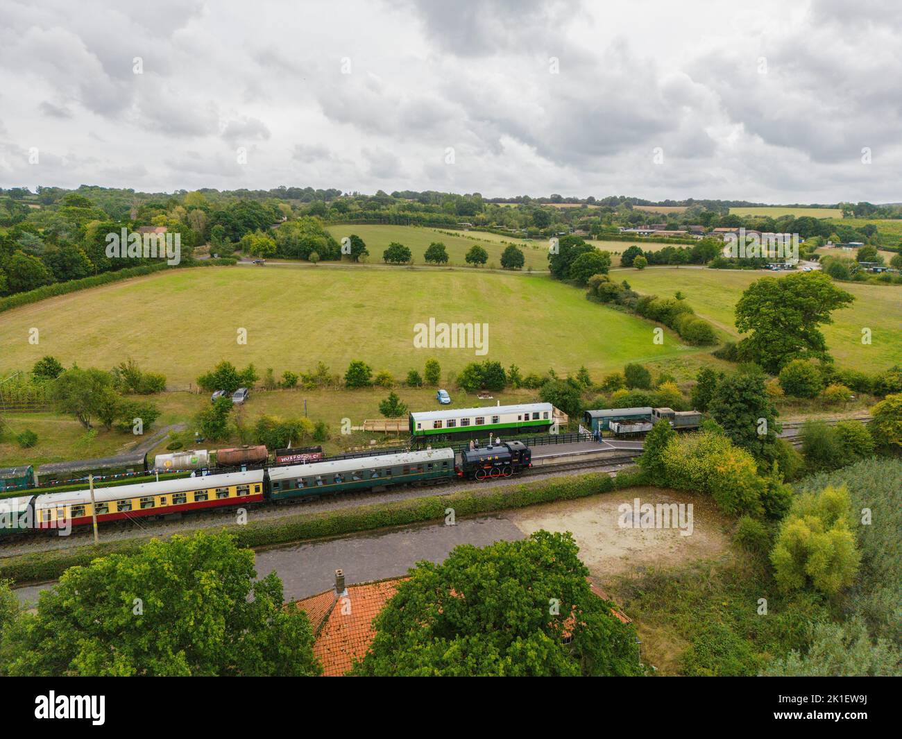 How to get to Isfield in Wealden by Bus or Train?