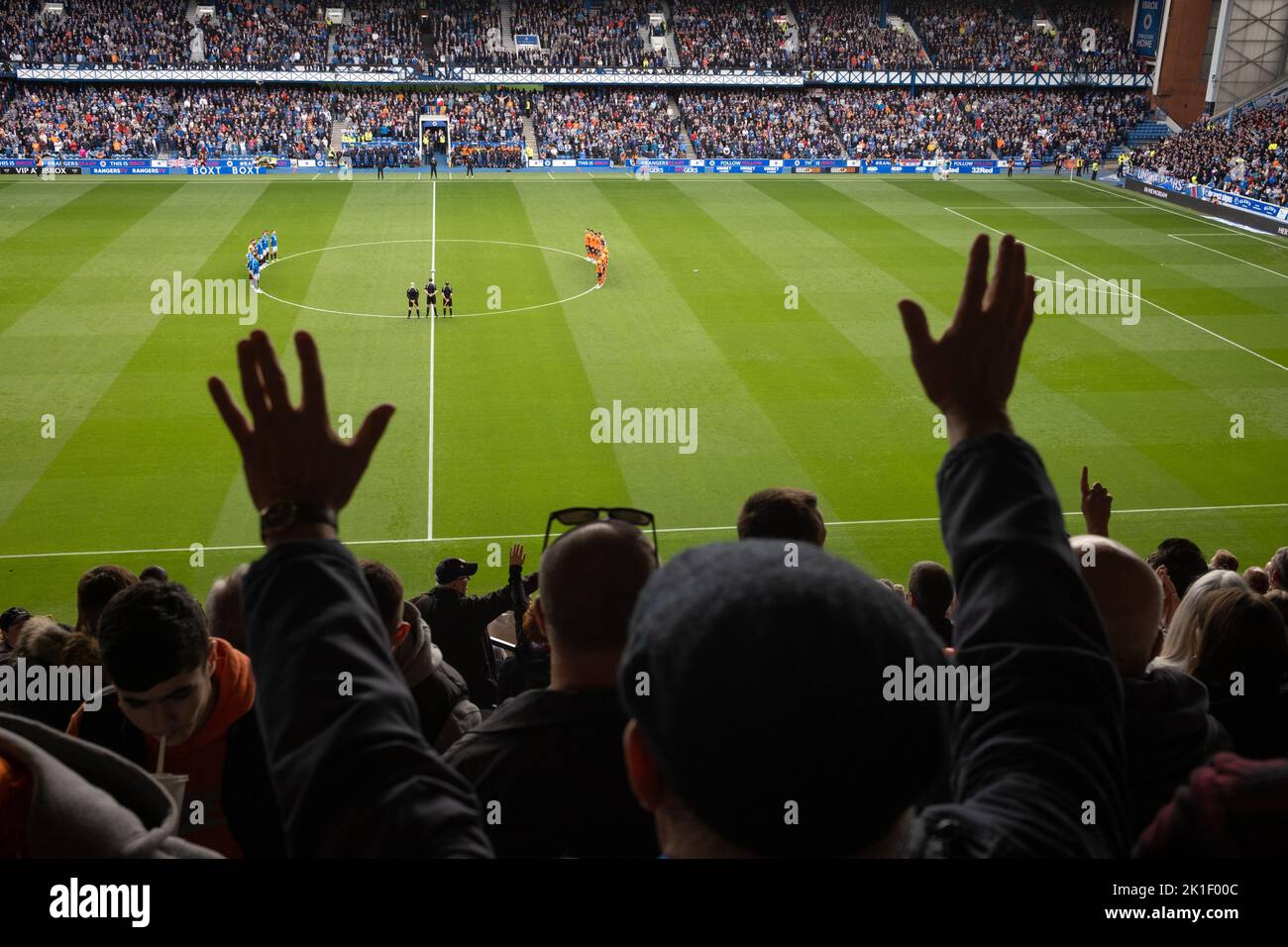 Fans Observe A Minute s Silence As A Mark Of Respect For The Recently 