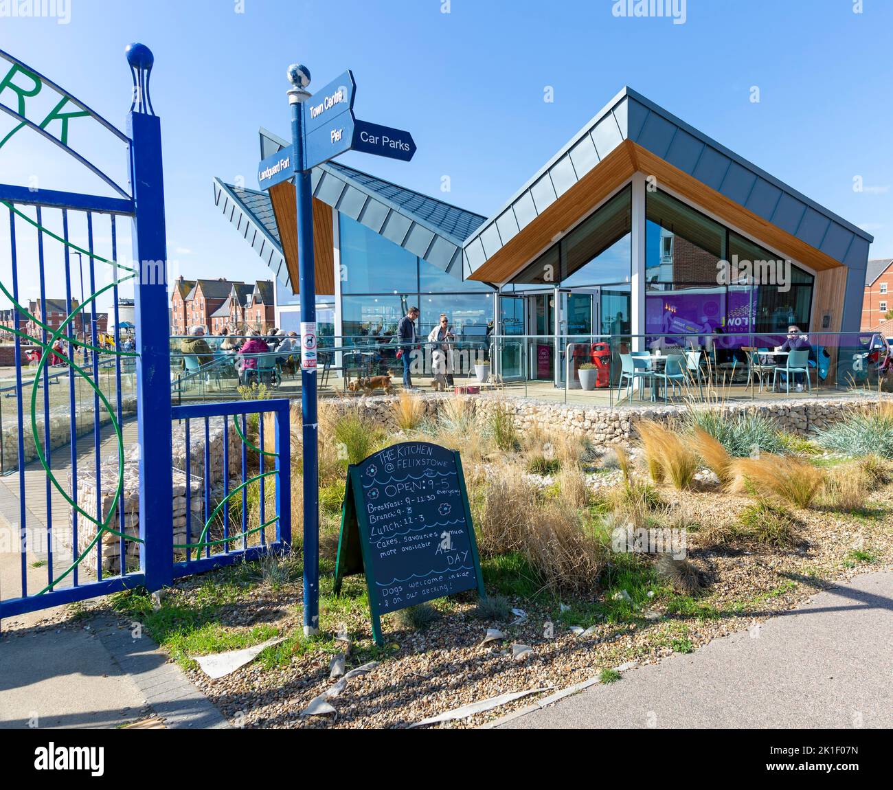 Restauarant building hires stock photography and images Alamy