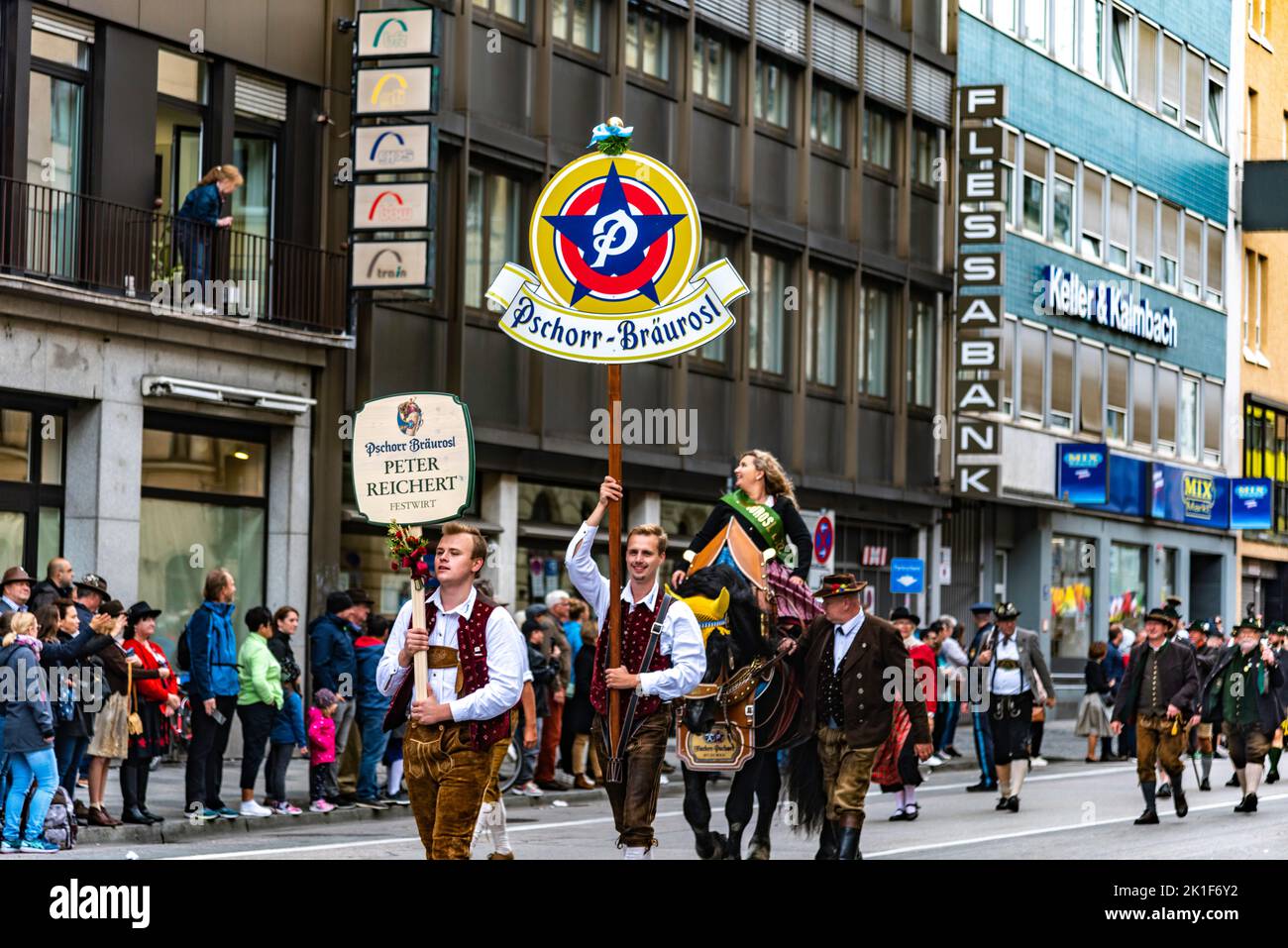 alemán:18-09-2022  festival de octubre— se celebra entre los meses de septiembre y octubre en la capital bávara de Múnich de Stock Photo