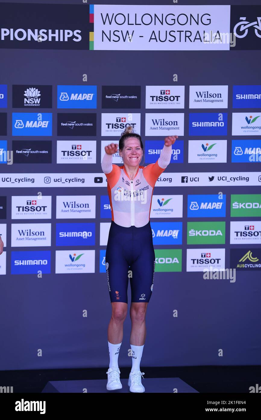 Wollongong, Illawarra, South, UK. 18th Sep, 2022. Australia: UCI World Road Cycling Championships, Women's Time Trials: Ellen Van Dijk of the Netherlands steps onto the podium to accept her gold medal after winning the race with a time of 44:28.62 Credit: BSR Agency/Alamy Live News Stock Photo