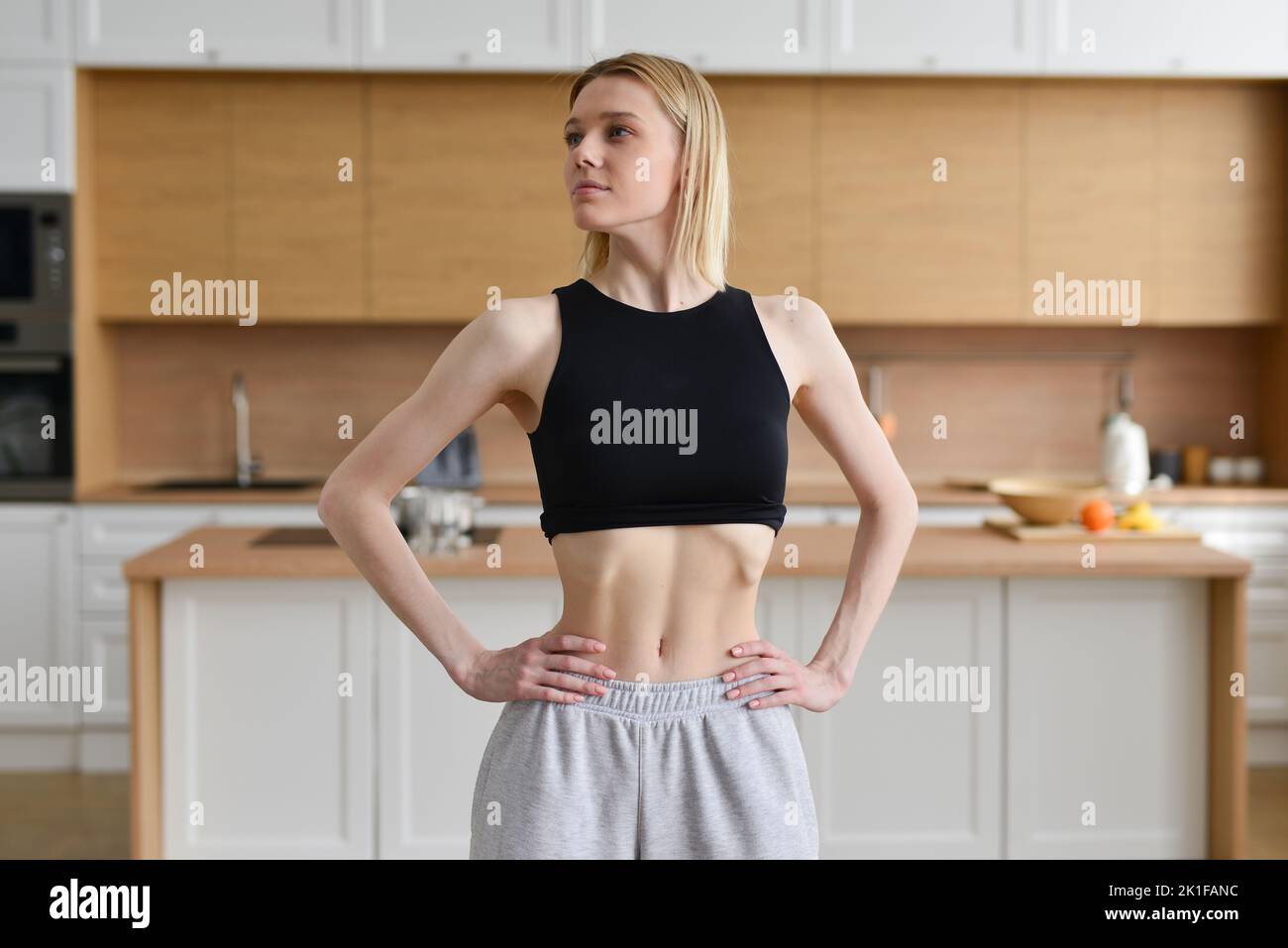 Skinny girl hi-res stock photography and images - Alamy