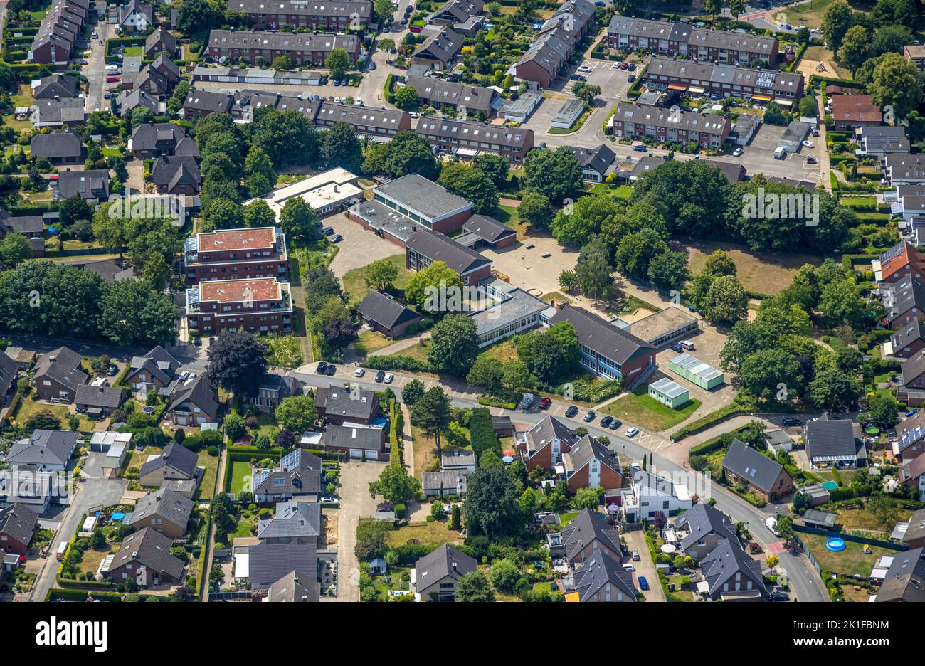 Aerial view, community school Blumenkamp, catholic kindergarten Sankt Nikolaus Blumenkamp, Blumenkamp, Wesel, Lower Rhine, North Rhine-Westphalia, Ger Stock Photo