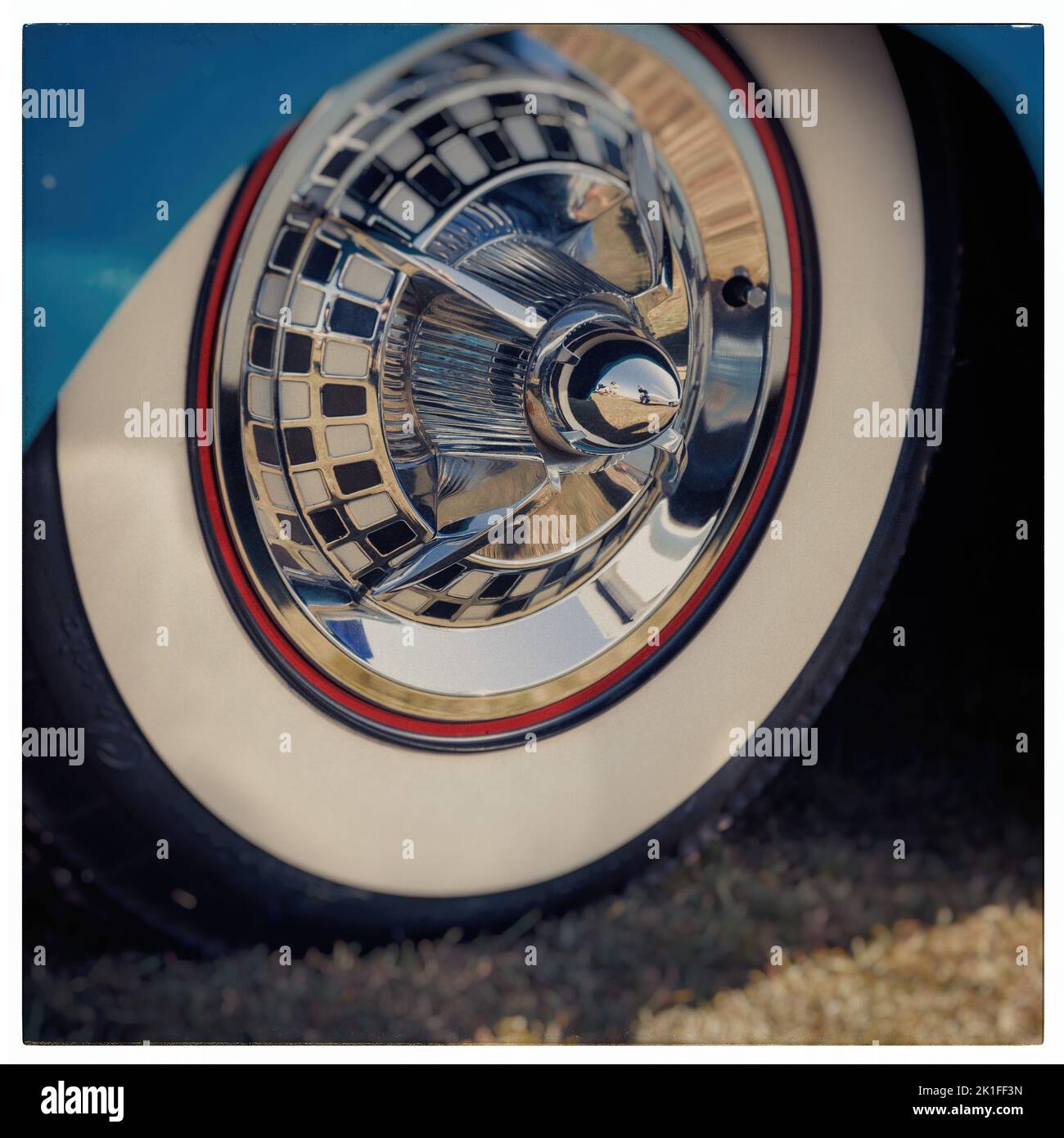 Vintage car wheel hi-res stock photography and images - Alamy