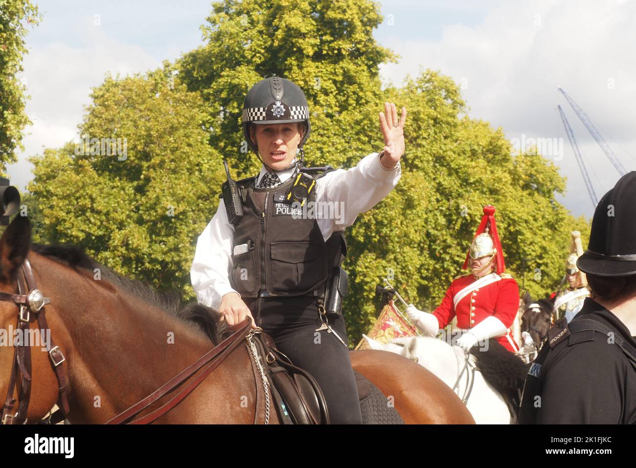 London, UK. 18th Sep, 2022. Stewards, media and police fine tune final preparations for Wellington Arch funeral stage. Credit: Brian Minkoff /Alamy Live News Stock Photo