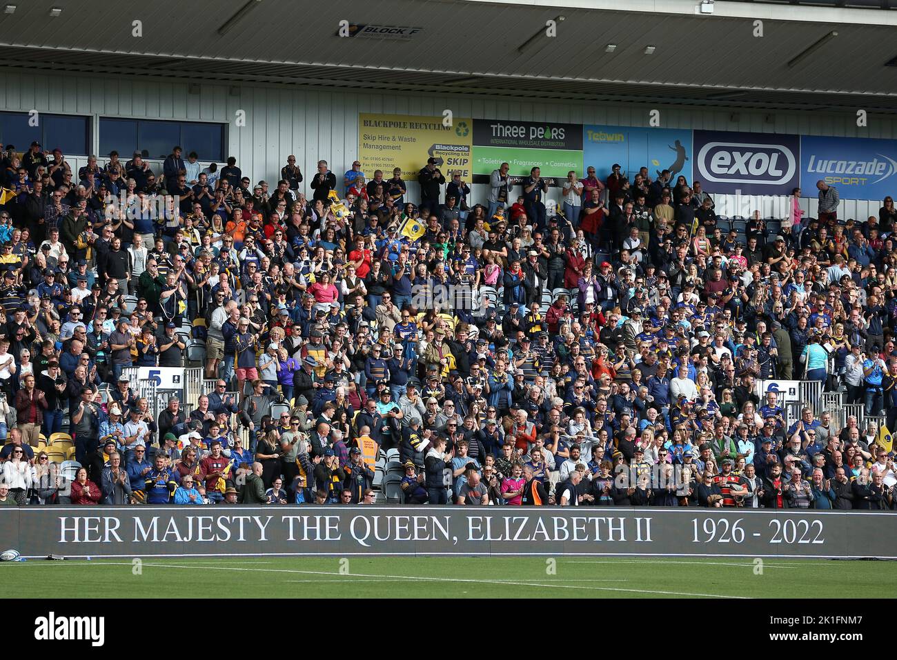 Worcester Warriors fans pay tribute to Queen Elizabeth II following her death on Thursday September 8, 2022, ahead of the Gallagher Premiership match at Sixways Stadium, Worcester. Picture date: Sunday September 18, 2022. Stock Photo