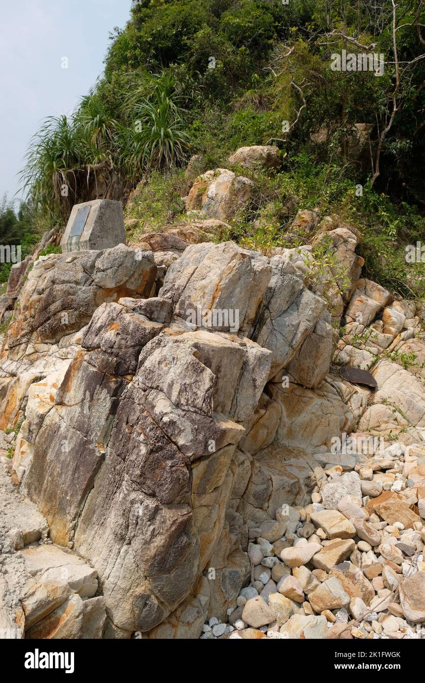 Hexagonal Rocks Hk Rocks and Mountain by the sea Pak Lap Bay of Hong Kong Pak Lap Fishing ...