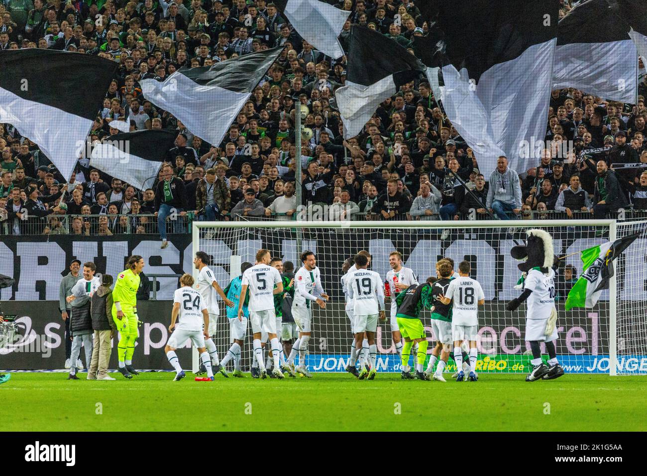 sports, football, Bundesliga, 2022/2023, Borussia Moenchengladbach vs. RB Leipzig 3-0, Stadium Borussia Park, the Gladbach team celebrates the win together with their fans, DFL REGULATIONS PROHIBIT ANY USE OF PHOTOGRAPHS AS IMAGE SEQUENCES AND/OR QUASI-VIDEO Stock Photo