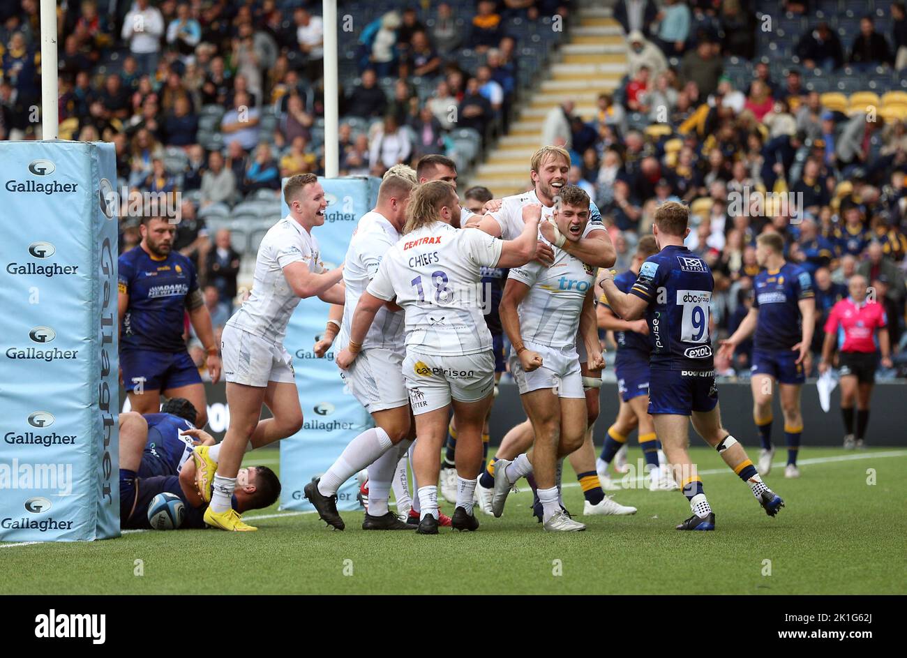 Exeter Chiefs' Jack Maunder celebrates scoring their side's fourth try of the game during the Gallagher Premiership match at Sixways Stadium, Worcester. Picture date: Sunday September 18, 2022. Stock Photo
