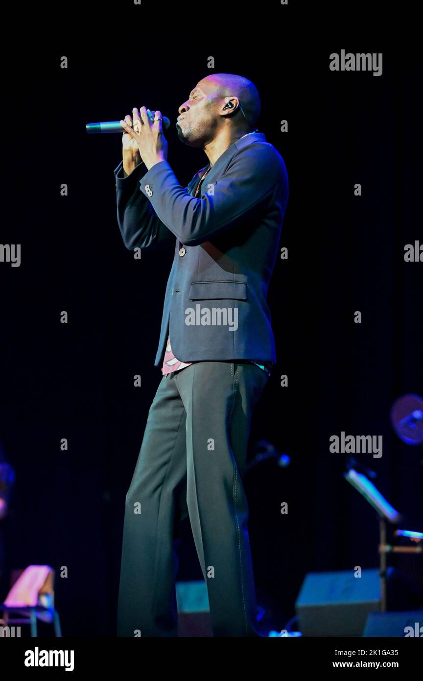 Tunde Baiyewu of The Lighthouse Family Performing on The Giants Of Soul Tour at Sheffield City Hall, Sheffield, UK. 14th Sep, 2022. Credit: SOPA Images Limited/Alamy Live News Stock Photo