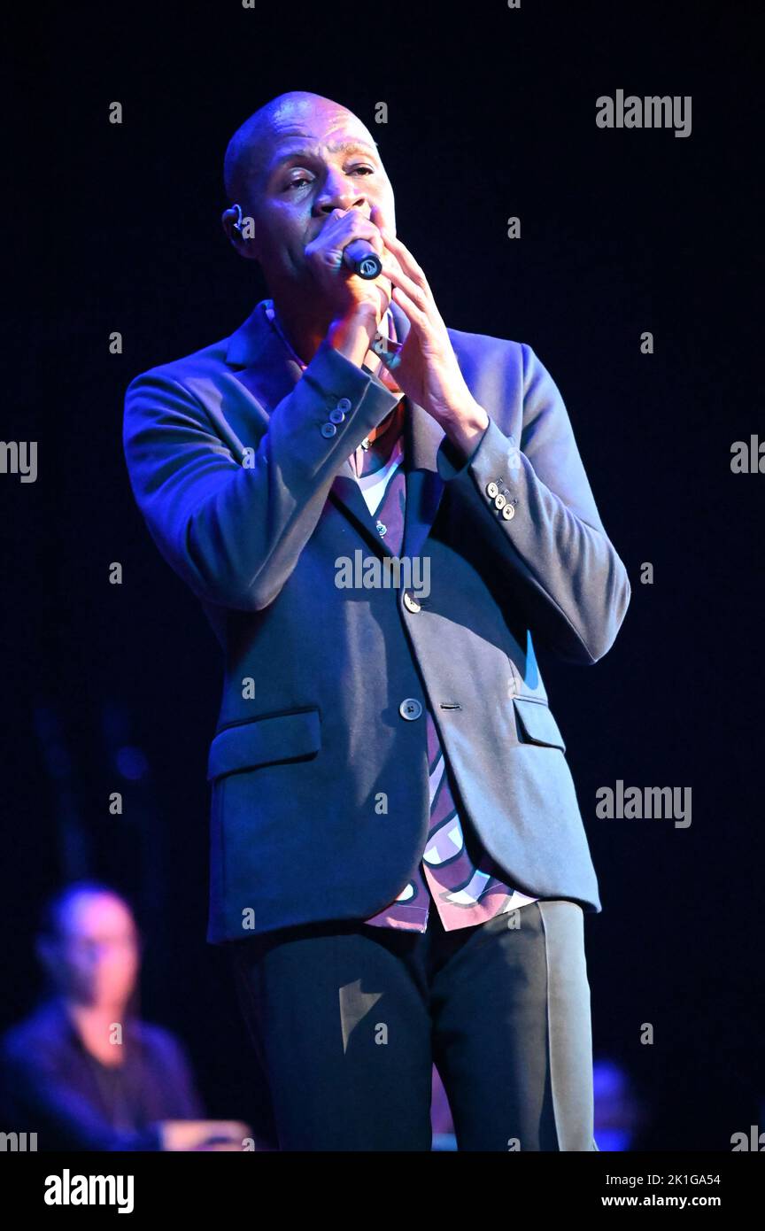 Tunde Baiyewu of The Lighthouse Family Performing on The Giants Of Soul Tour at Sheffield City Hall, Sheffield, UK. 14th Sep, 2022. Credit: SOPA Images Limited/Alamy Live News Stock Photo