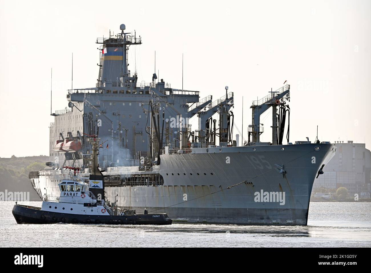 United States Navy's Henry J. Kaiser-class replenishment oiler USNS Leroy Grumman (T-AO-195) Stock Photo