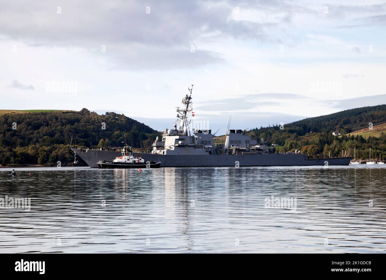 USS Arleigh Burke leaving Faslane on the Gareloch, Scotland Stock Photo