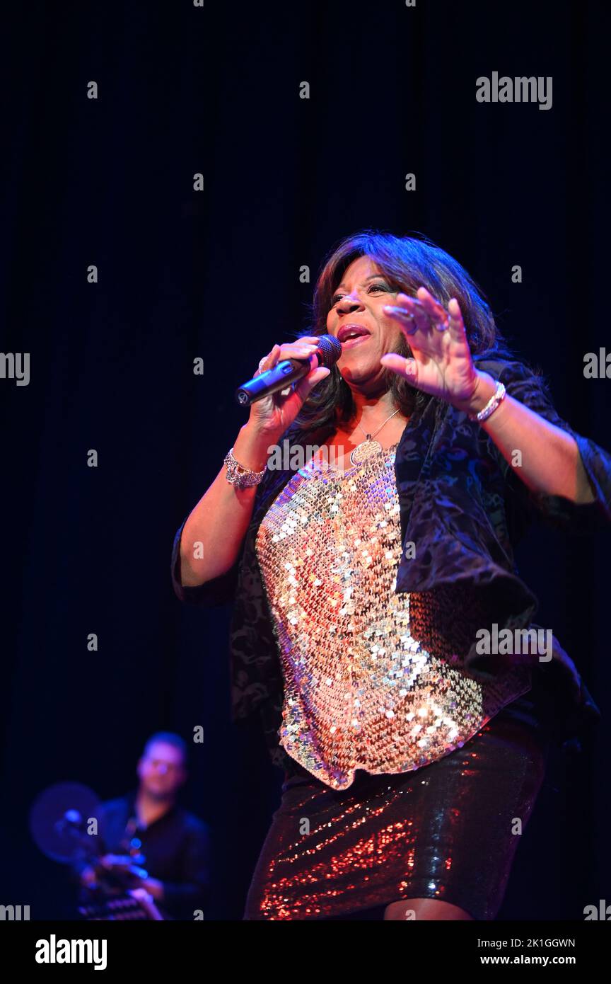 Jaki Graham  Performing on The Giants Of Soul Tour at Sheffield City Hall , Sheffield , Uk , 14.09.2022 Stock Photo