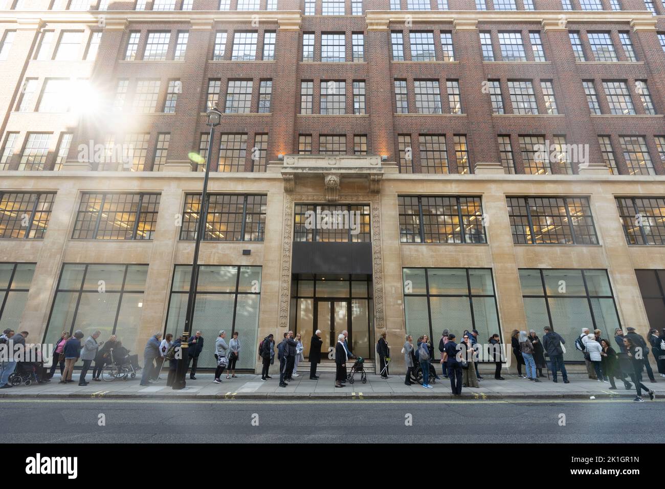 Burberry hq hi-res stock photography and images - Alamy