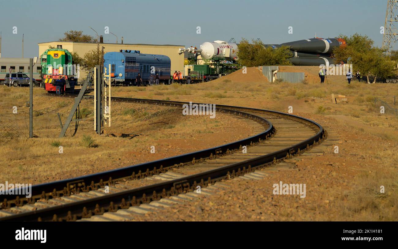 Baikonur, Kazakhstan. 18th Sep, 2022. The Russian Soyuz MS-22 spacecraft and booster rocket are rolled out by train to launch pad 31 of the Baikonur Cosmodrome, September 18, 2022 in Baikonur, Kazakhstan. International Space Station Expedition 68 crew members astronaut Frank Rubio of NASA, and cosmonauts Sergey Prokopyev and Dmitri Petelin of Roscosmos are set to launch September 21st to the orbiting laboratory. Credit: Bill Ingalls/NASA/Alamy Live News Stock Photo