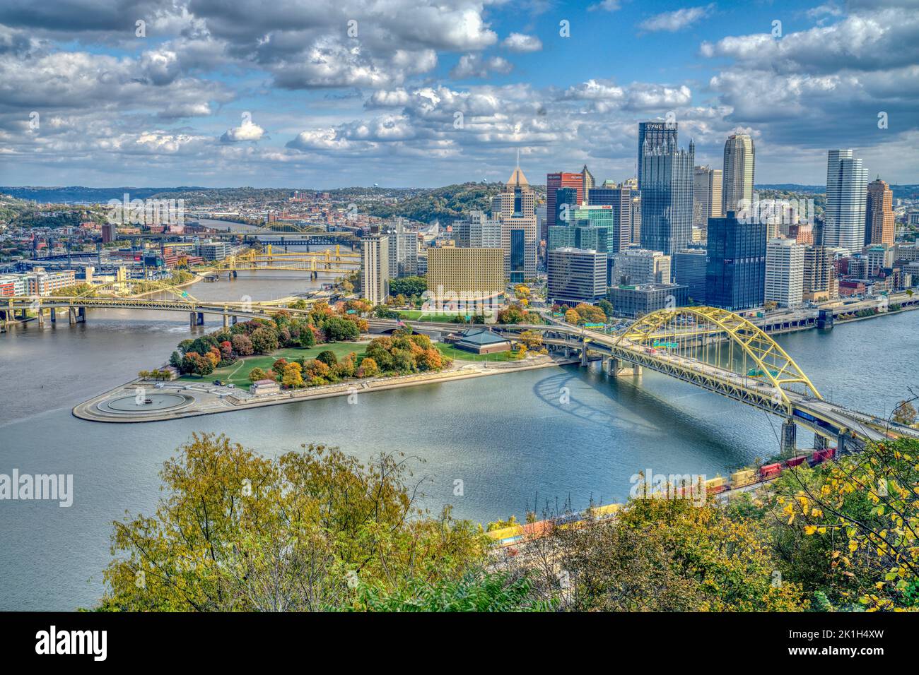 Famous view of the Pittsburgh “Golden Triangle” from the observation deck of the Duquesne Incline Upper Station in Pittsburgh, Pennsylvania. Stock Photo