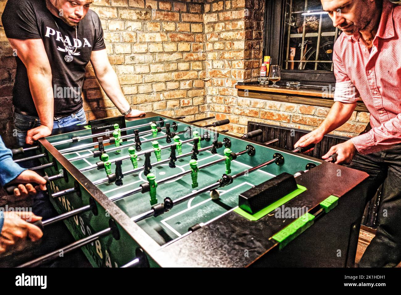 CoverMates Tischfußball-Abdeckung – Aus 12-gauge Vinyl Mit Polyester-Futter & Sicherheitsriemen