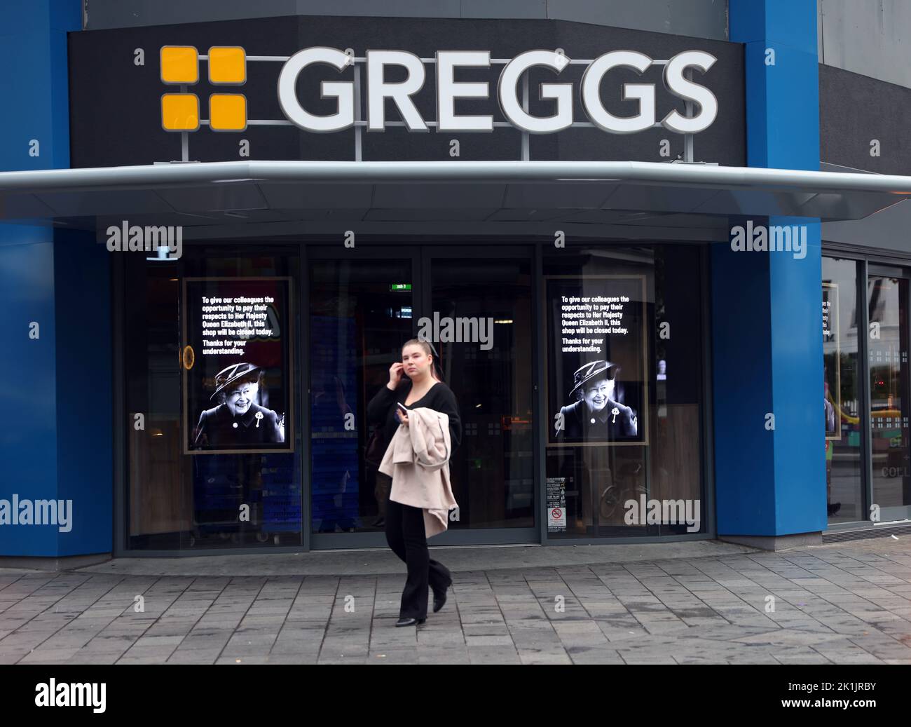 pic shows: Queen’s State Funeral  19.9.22  Greggs closed for the morning at least with a sign in the window  Deserted Leicester Square Hong Kong Queen Stock Photo