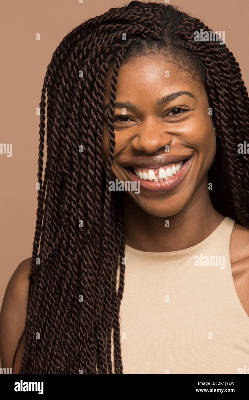 Braids black woman hi-res stock photography and images - Alamy