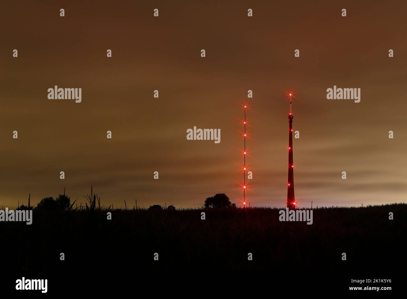 Aircraft warning lights on Arqiva Tower at Emley Moor in West Yorkshire Stock Photo