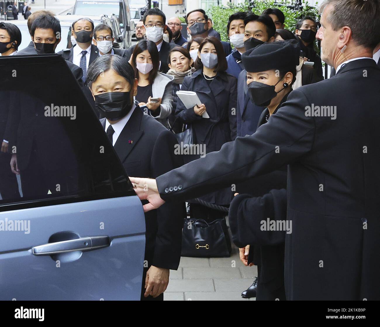 London, UK. 19th Sep, 2022. Japanese Emperor Naruhito (front, L) and