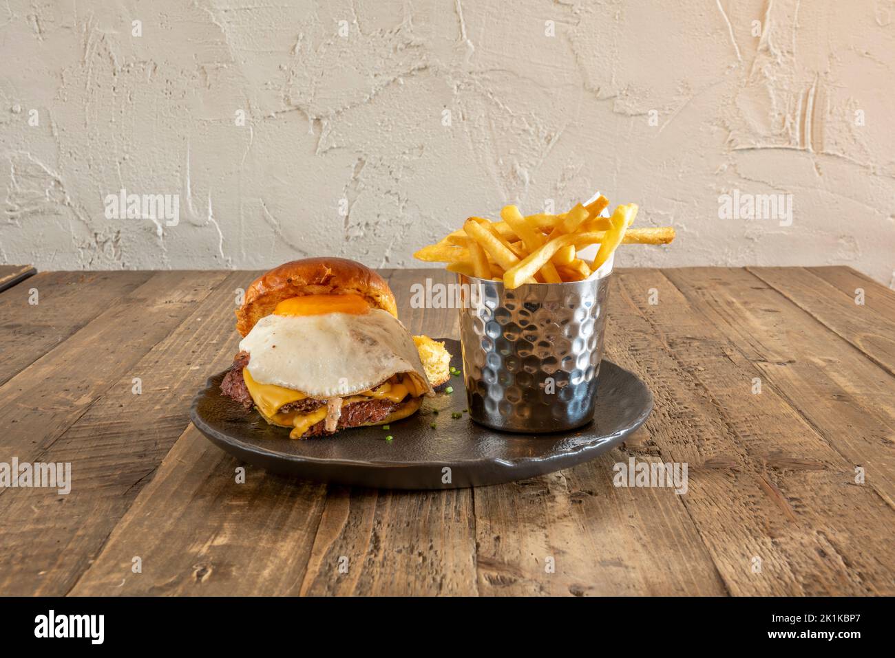 Burger and fries packaging hi-res stock photography and images - Alamy