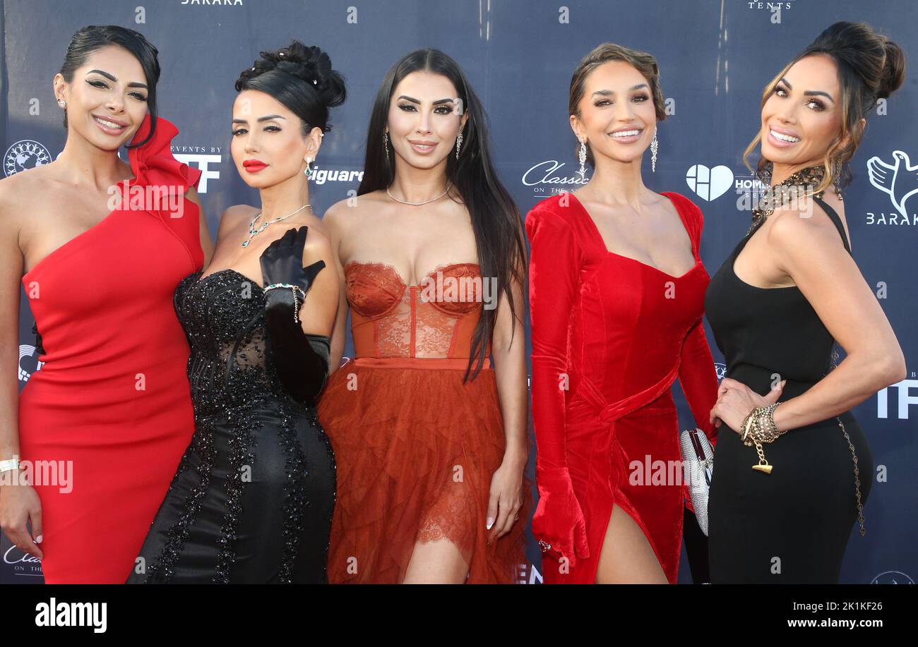 Los Angeles, Ca. 18th Sep, 2022. Shakur Sozahdah, Nooreya Sozahdah., Joshua  Landon, Siddiqa Sozahdah, Gül Karakiz, Jamila Sozahdah, at The 2nd Annual  Charity Gala Art at the Mateo & 7th Gallery on