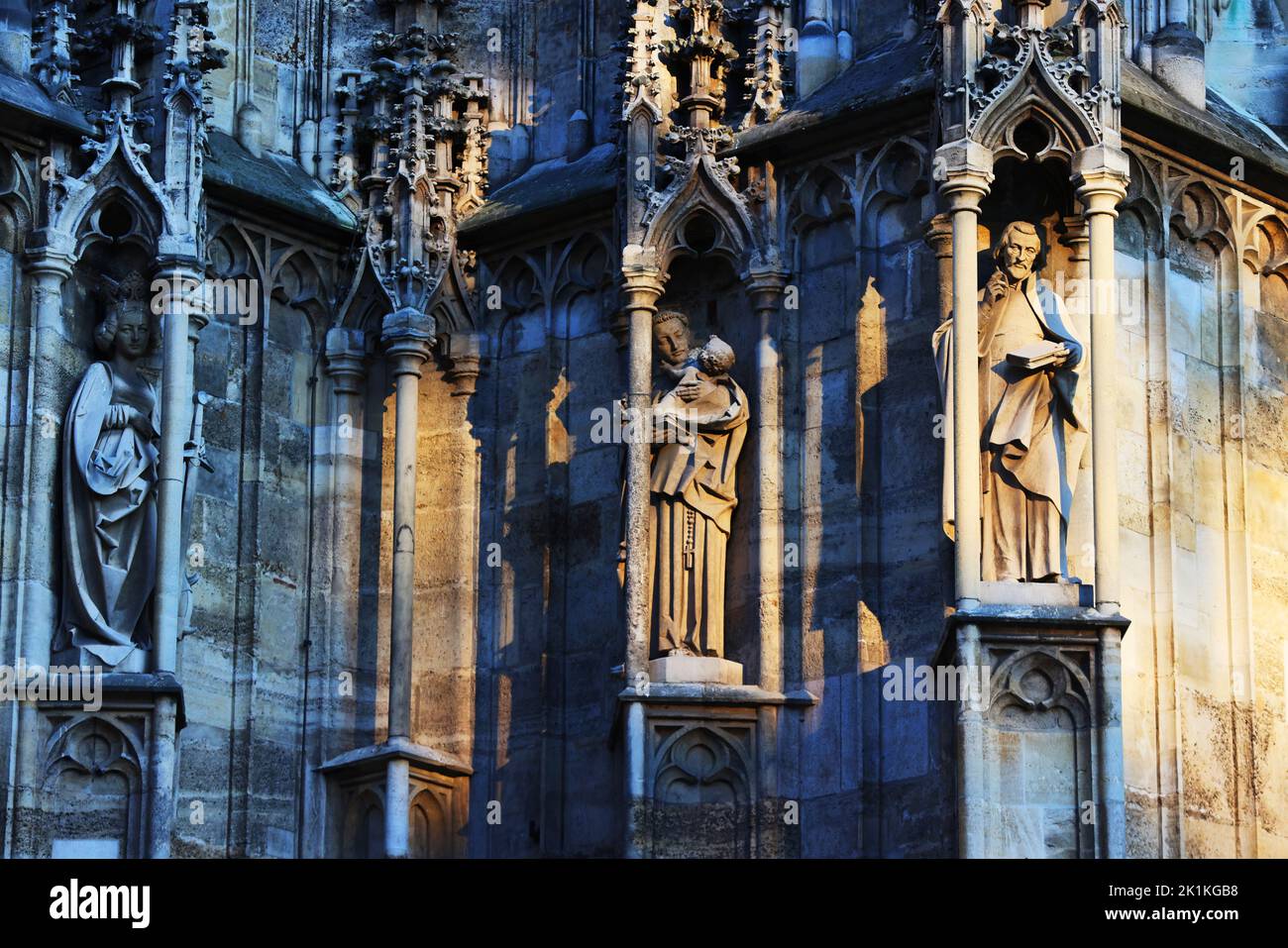 Gotik, Kirche, Figuren, Österreich, Wien Kirche, Wien Dom, Stephansdom, er ist das Wahrzeichen von Wien Stock Photo