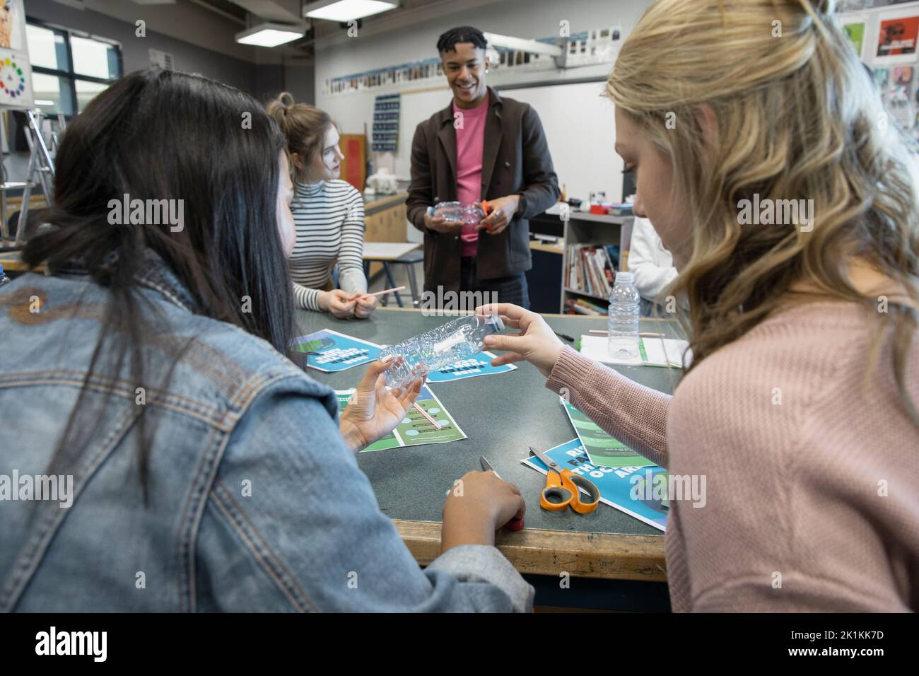 High school classroom students project hi-res stock photography and ...