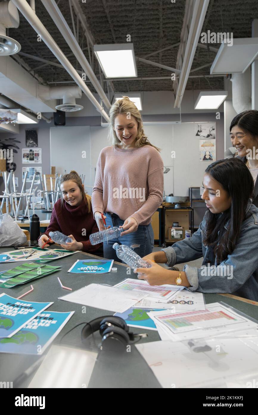 High school classroom students project hi-res stock photography and ...